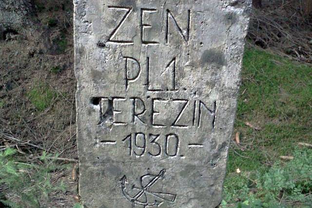 Pomník - Žen. pl.1. Terezín