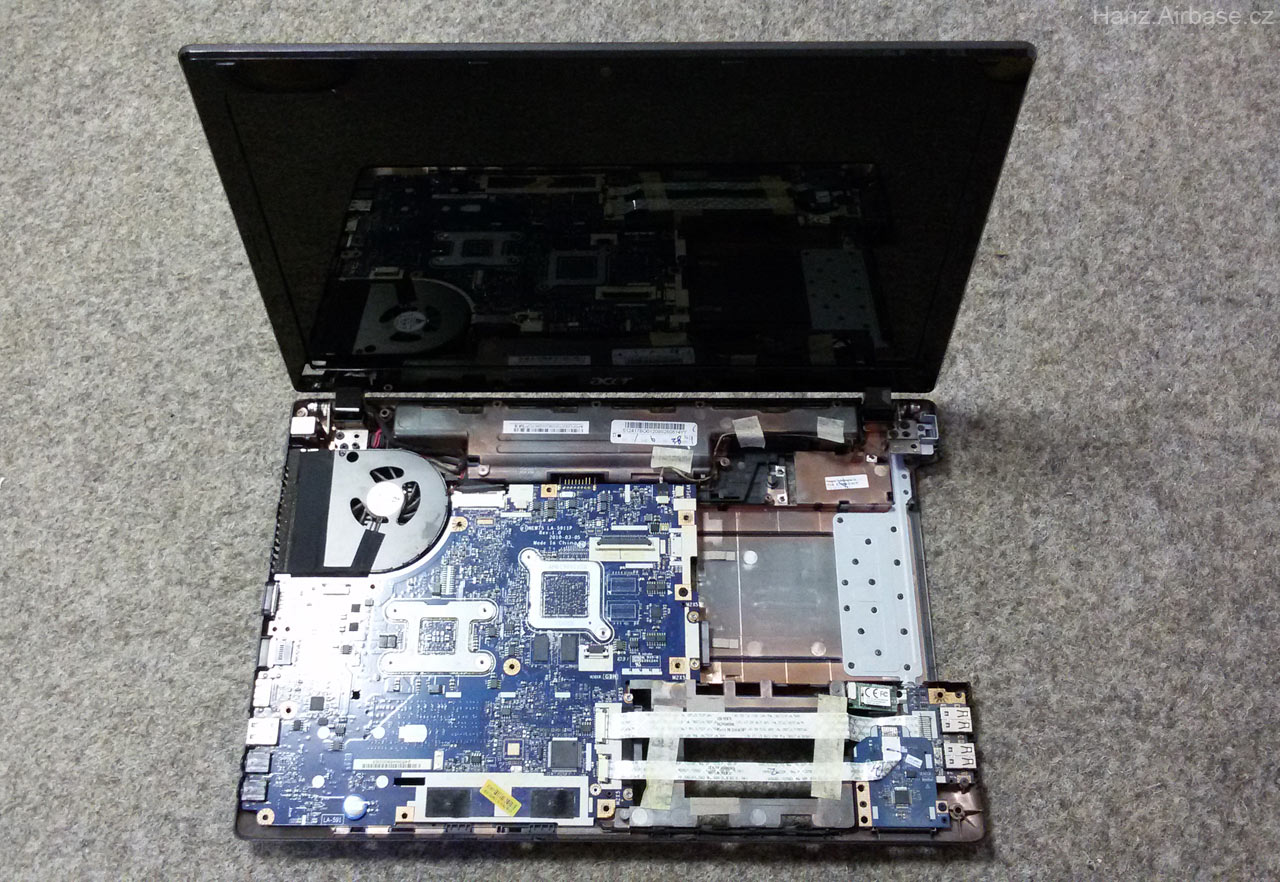 Acer-Aspire-5552-PEW76-3