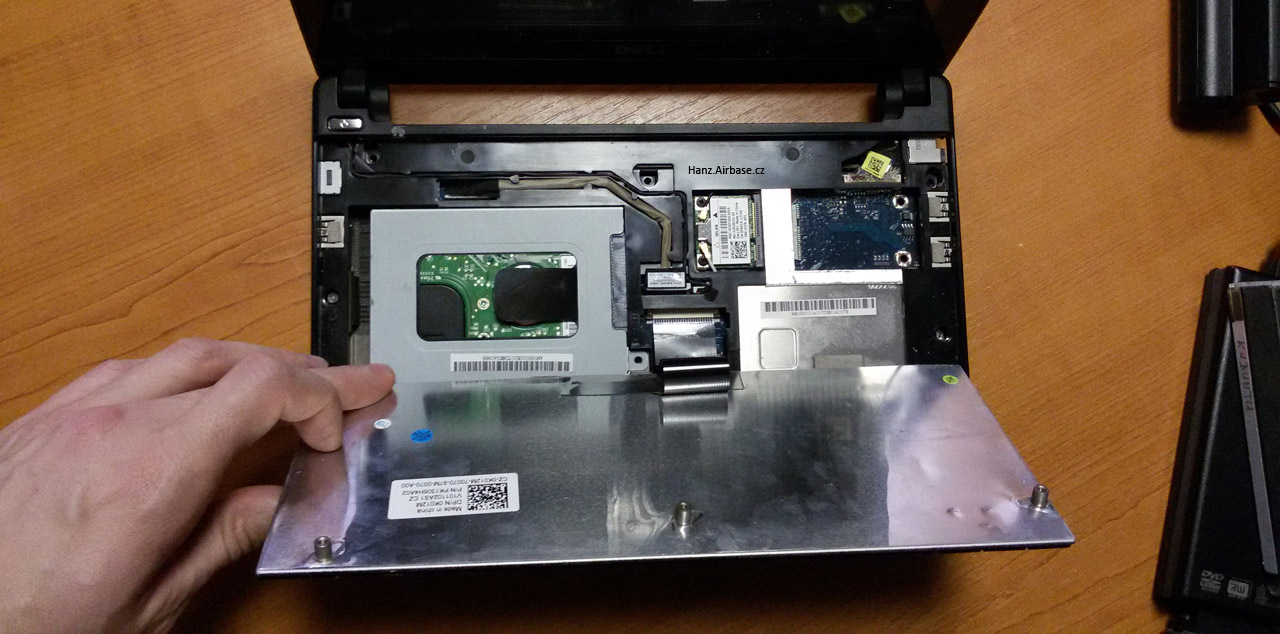 Dell-PP19S-disassembly-3