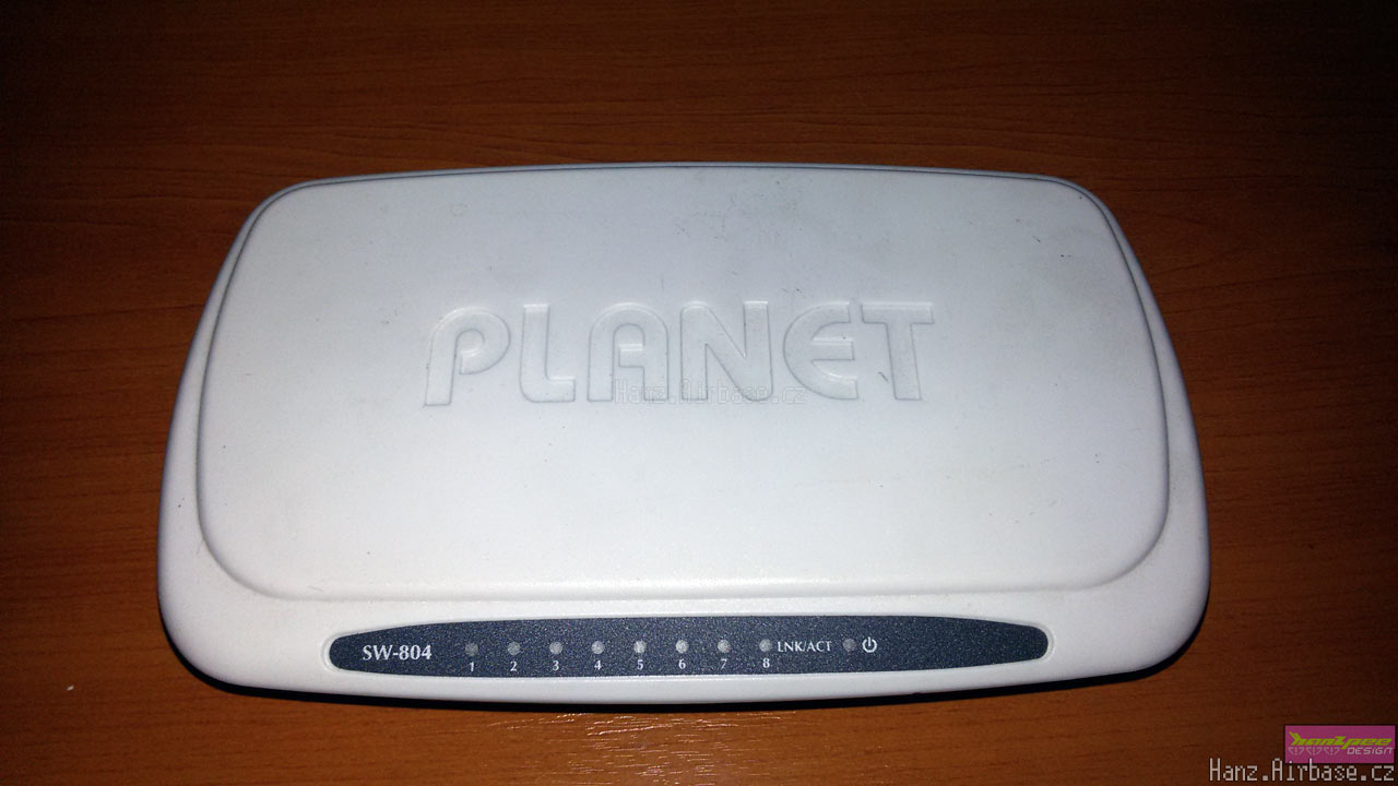Planet-SW-804-Fast-Ethernet-Switch-1