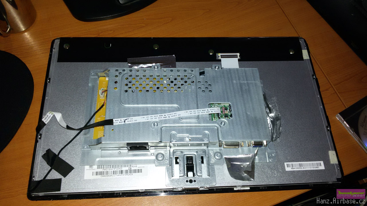 LCD-Dell-IN2030Mc-1