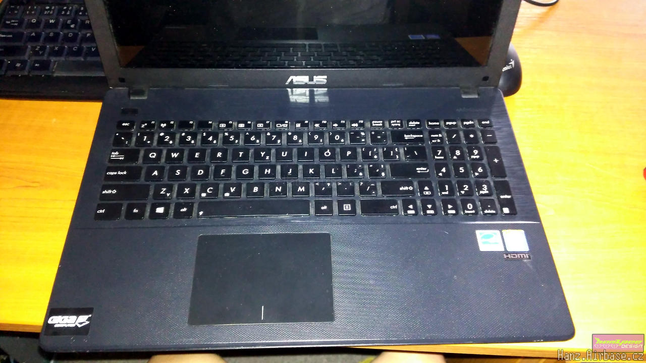 notebook-asus-x551c-vymena-hdd-2