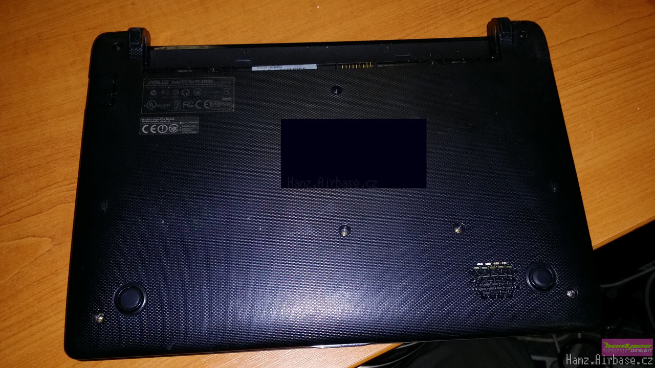 notebook-asus-x101ch-rozebrani-3