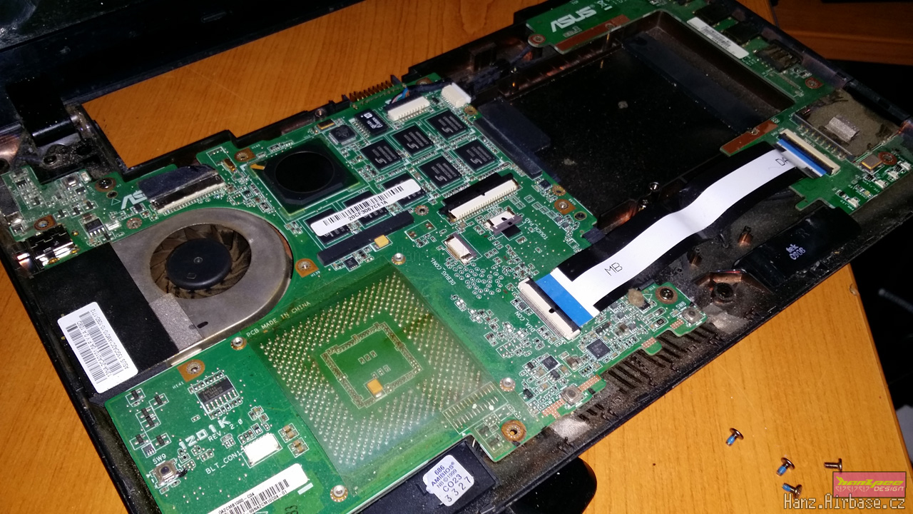 asus-ee-pc-1201k-hdd-change